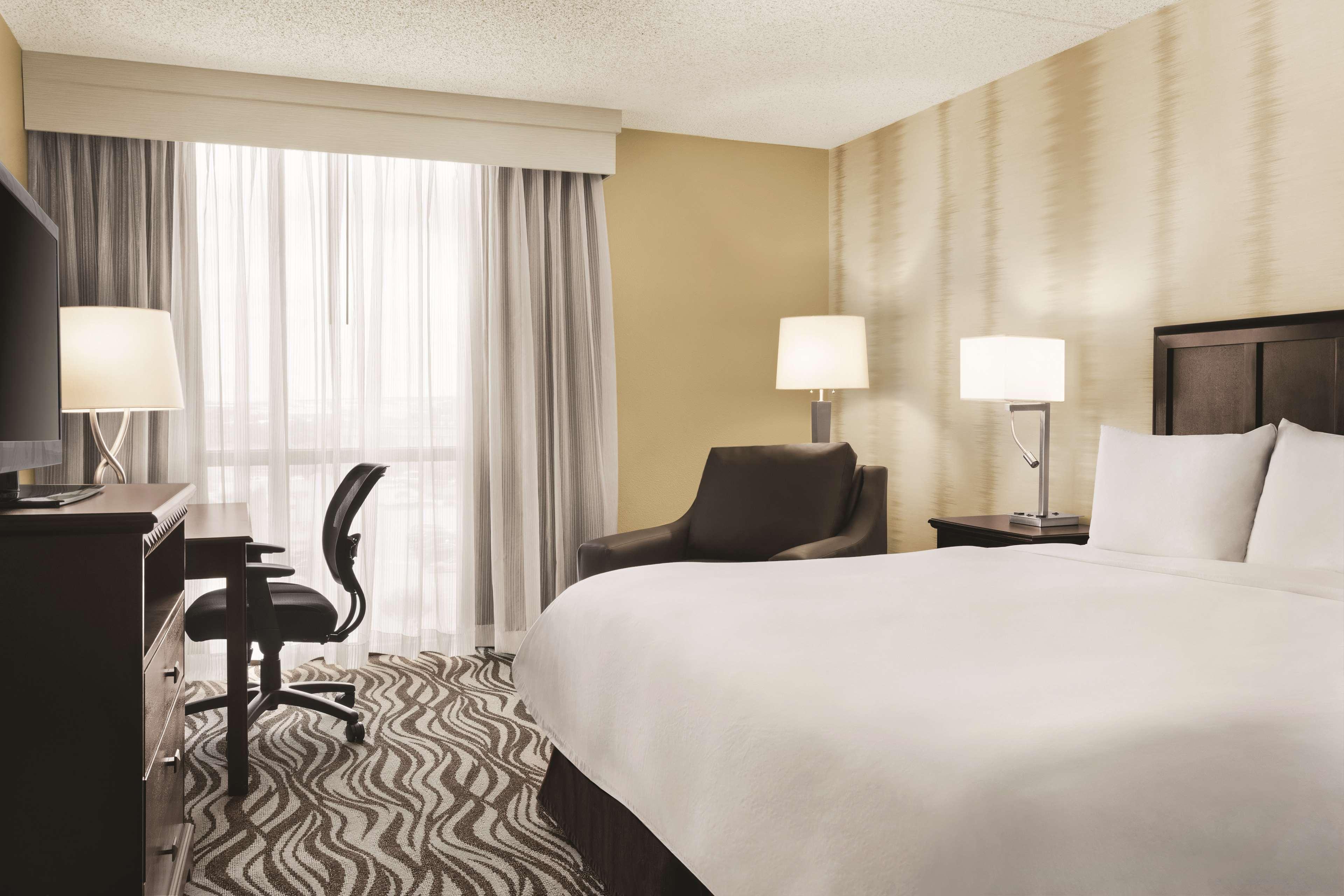 Radisson Hotel Fort Worth North-Fossil Creek Extérieur photo